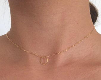 Dainty necklace with circle, gold filled