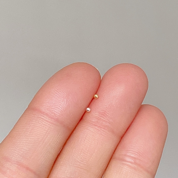 Superkleine piepkleine bolletjes neusstekker