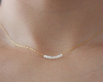 Dainty necklace with tiny pearly beads