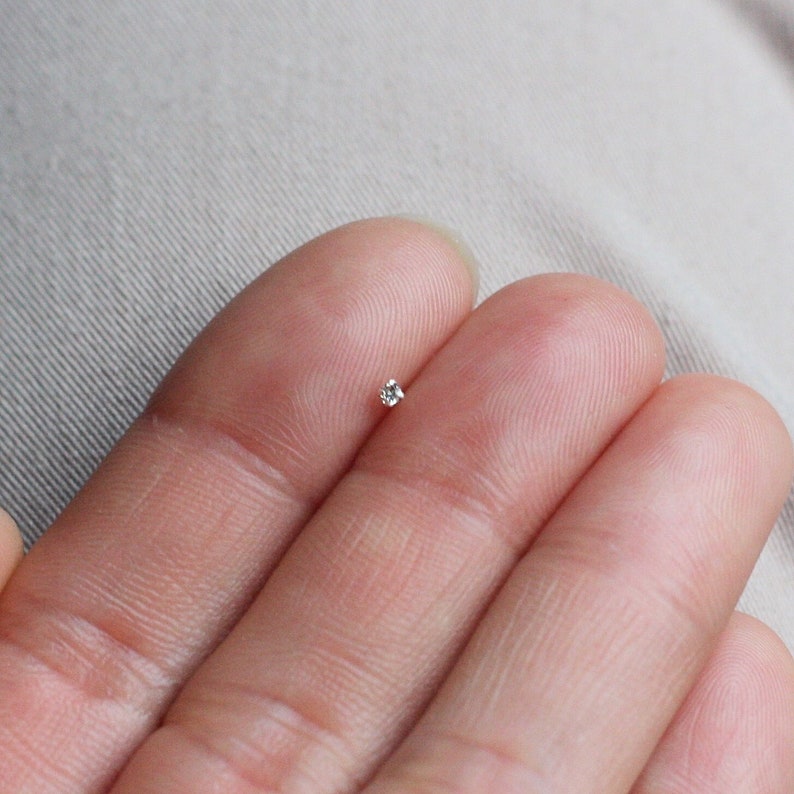 Pequeño semental de nariz de diamante de micro cristal diminuto, perforación de nariz en forma de L imagen 4