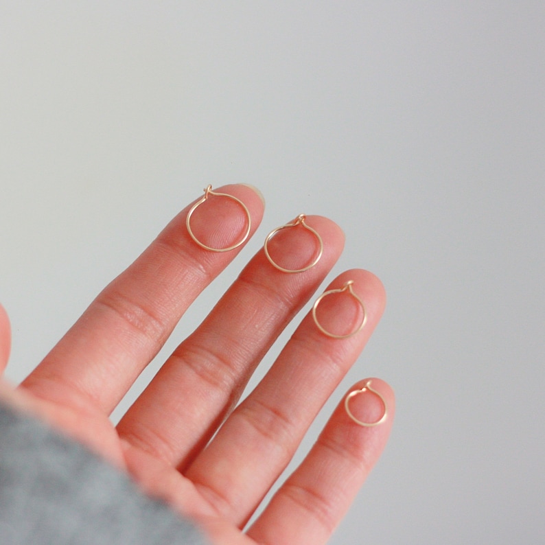 Tiny thin hoop earrings, huggie earrings, gold filled dainty hoops, sleeper earrings zdjęcie 5