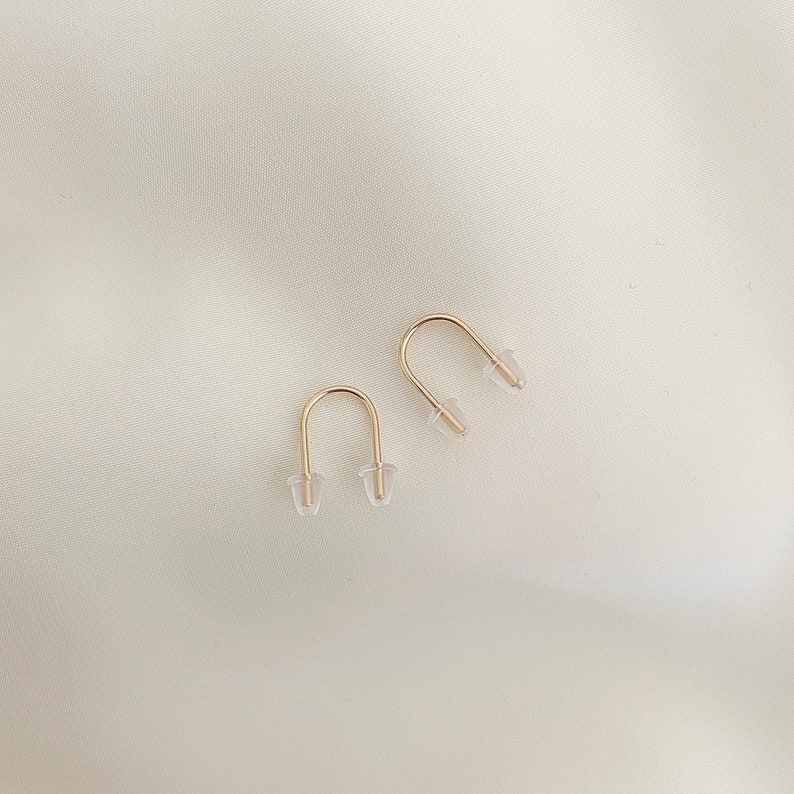 Double round earrings, U earrings, staple earring, minimal earrings image 3