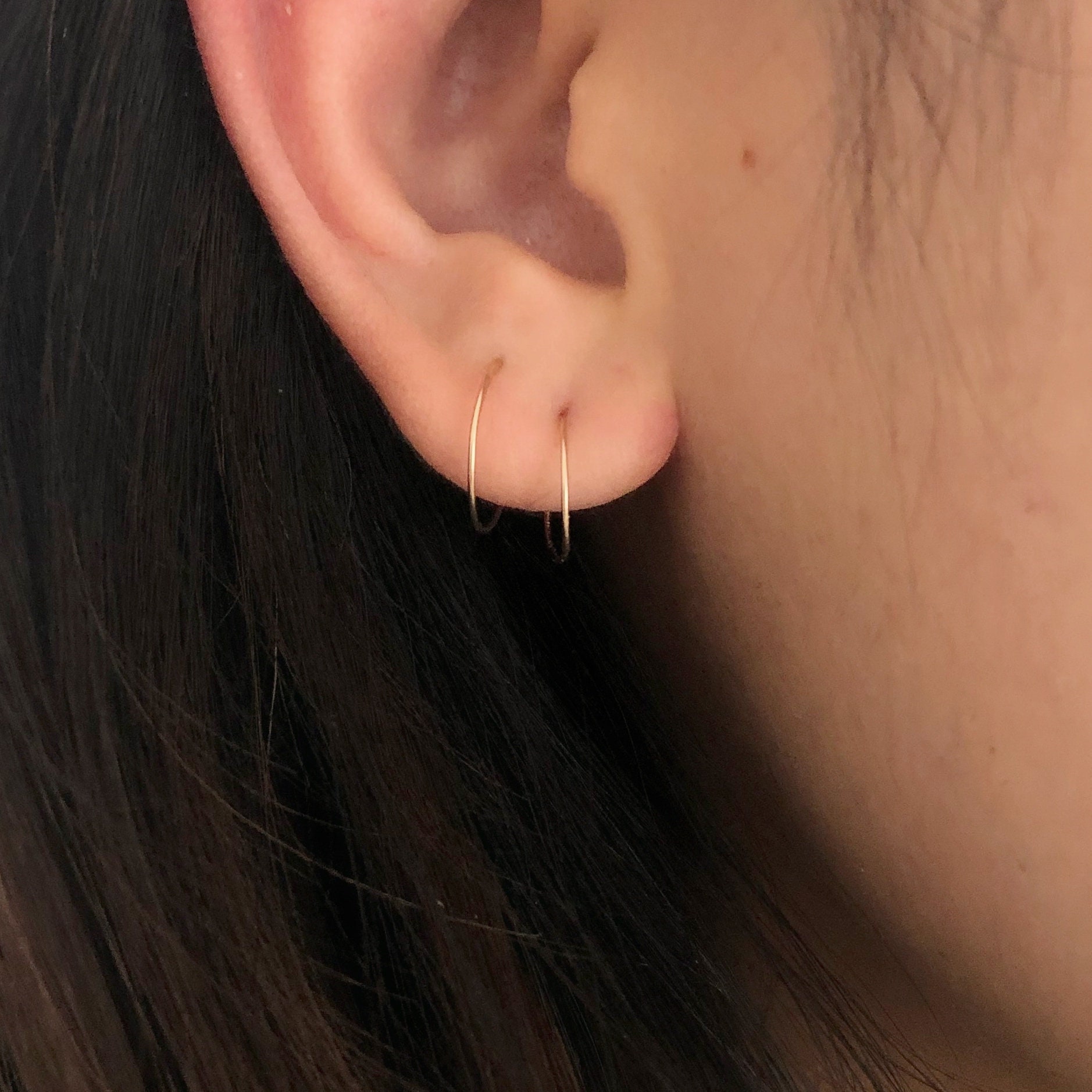 Classic Silver Plain Thin Huggie Hoop Ear Lobe Earrings Stud for Men   Women 1 Pair