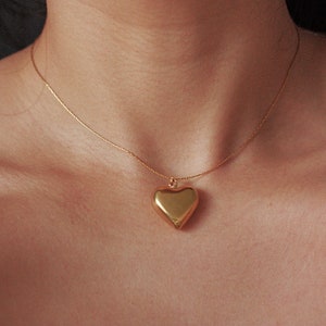 Zierliche große Herz Halskette - oversized bauschiger Herz Choker