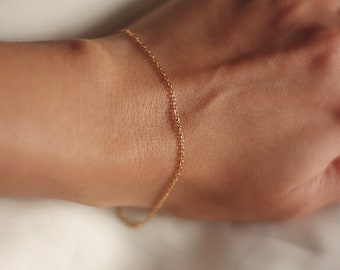Eenvoudige sierlijke armband, gouden kabelarmband