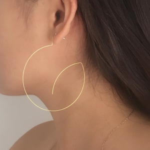 Wire fine dainty open hoop earrings