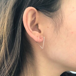 Triangle wire earrings, geometric, minimal earrings image 4