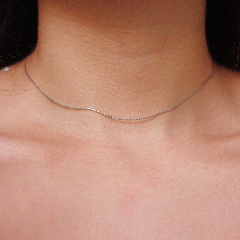 Collana delicata da 0,5 mm, collana sottile e raffinata, girocollo minimalista immagine 3