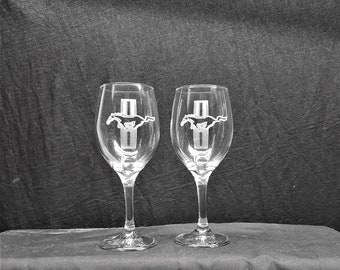 2 etched wine glasses , Ford Mustang