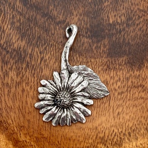 Daisy Dangle Pendant, Silver Pewter Pendant , Flower Pendant, Green Girl Studio, Large Flower Pendant, Daisy Pendant, Focal Pendant, Pewter
