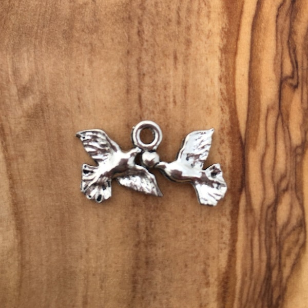 Doves Kissing Heart Charm, Dove Charm, Antique Pewter Charm, Christian Charm, Religious Charm,Bracelet Charm, Necklace Charm