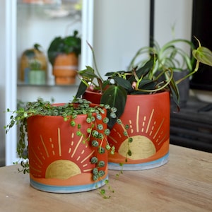 Minimal Layered Concrete Planter: Sunset Beach Shimmery Gold Sun
