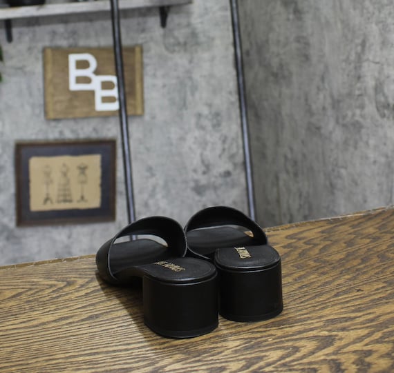 Stuart Weitzman Cayman 35 Block Heel Slides Se013… - image 4