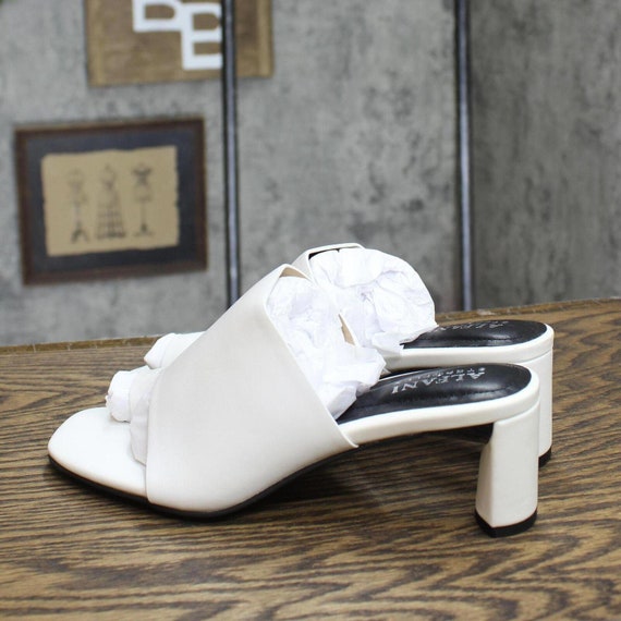 NWT Alfani Leather Block Heel Slide Sandals White… - image 2