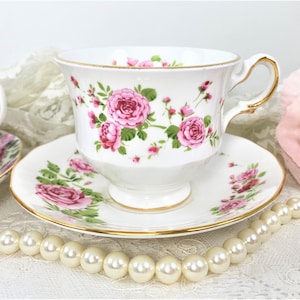 Vintage Pink Roses Teacup and Saucer, Roses Teacups, Bone China, England, Antique Teacups, Bridal Shower, Tea Party, Vintage Avon Teacup