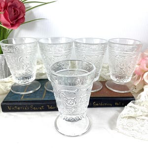 5 Vintage Pressed Glass Juice Glasses Wine Glasses Cordial Vintage Barware