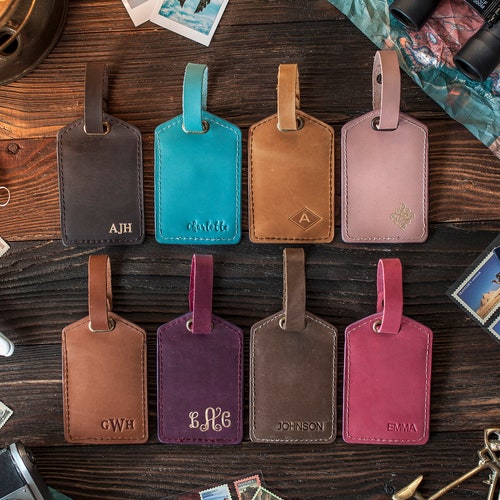 Groomsmen MONOGRAMMED Leather Luggage Tags Personalized Travel Tags Leather ID Tags Custom Gift for Bridesmaids Bond Wedding Favors Tassen & portemonnees Bagage & Reizen Bagagelabels 