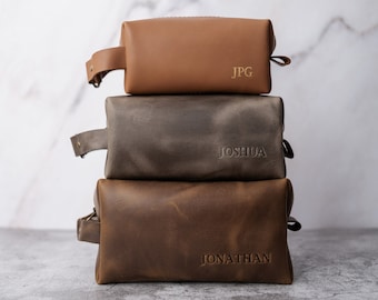 Leren toilettas gepersonaliseerde bruidsjonkers geschenken lederen dopp kit gepersonaliseerd cadeau voor hem heren dopp kit voor mannen, unieke letters