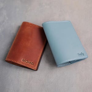 Funda de cuero para pasaporte, funda de cuero para pasaporte, estuche para pasaporte, billetera para pasaporte, regalo de viaje, regalo para los amantes de los viajes.