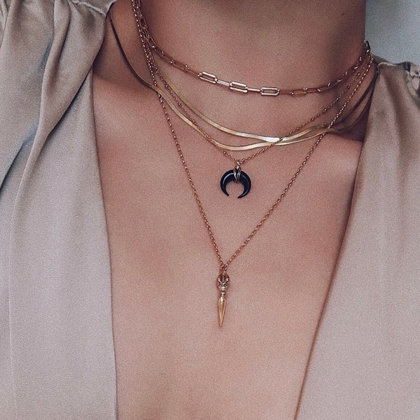 Black Moon Necklace, Crescent Moon Necklace Bone, Upside Down Moon Necklace, Dainty gold Moon Necklace, Double Horn Necklace, Gift for her