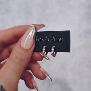 Orecchini a cerchio Huggie con castone in zirconi cubici, oro 14k e argento sterling 925 / Orecchini a cerchio Huggie piccoli / Orecchini a cerchio semplici con zirconi cubici / Orecchini a cerchio a bolla