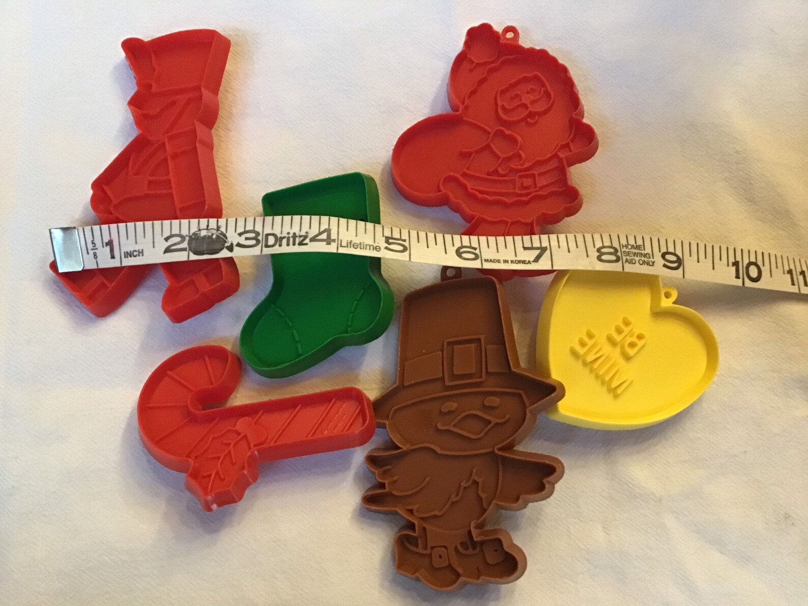 Set of 6 Holiday Hallmark Cookie Cutters Christmas Etsy