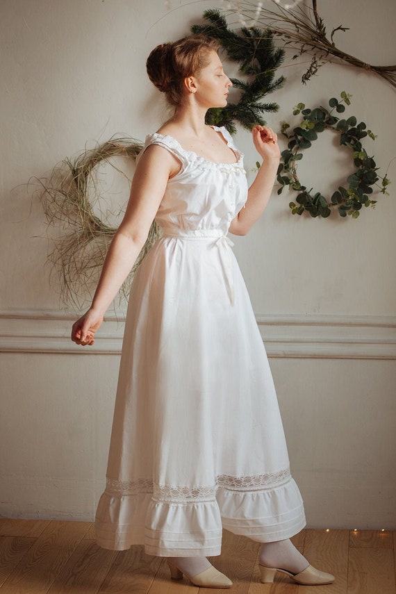 1900s Lingerie Set, White Batiste Camisole and Drawers 