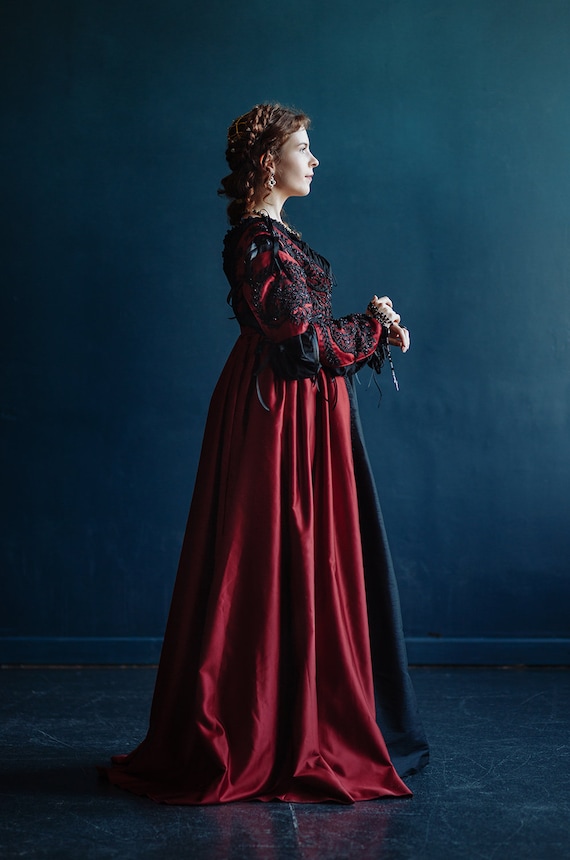 Renaissance Gothic Style Dress: Black & Red Ever After Style Renaissance Gothic Style Dress: Black & Red Ever After Style