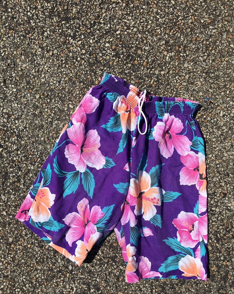 Purple hawaiian printed shorts