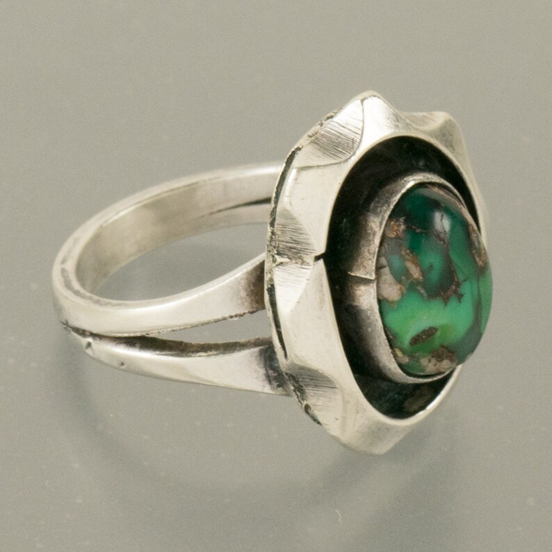 Royston Turquoise Navanjo Sterling Silver Ring Size 6