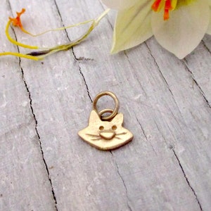14 Karat Gold Kitten Cat Face Charm, Tiny Cat Charm in Gold