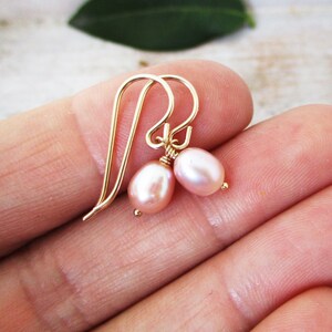 Warm Pink Pearl Earrings in Gold Filled or Sterling Silver, Pearl Hook Earrings, Bridal Jewelry, Bridesmaids Gifts image 2