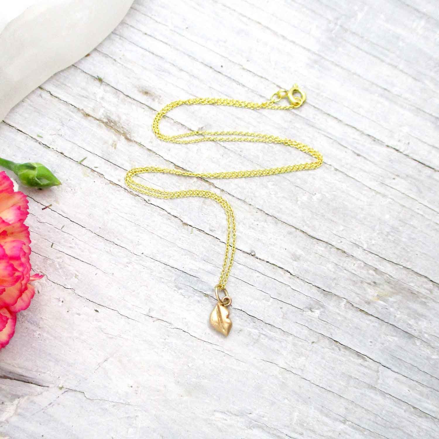 Solid 14k Gold Kissy Lips Charm - Etsy