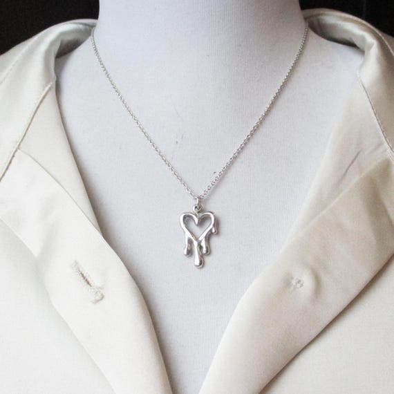 ネックレス・ペンダント Big Melting Heart Pendant (Silver) Melting Heart Pendant in Sterling Silver - Etsy