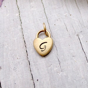 14k Solid Gold Initial Vorhängeschloss Herz Charme, personalisierte Geschenke für sie, Rosegold, Weißgold, Gelbgold Vorhängeschloss
