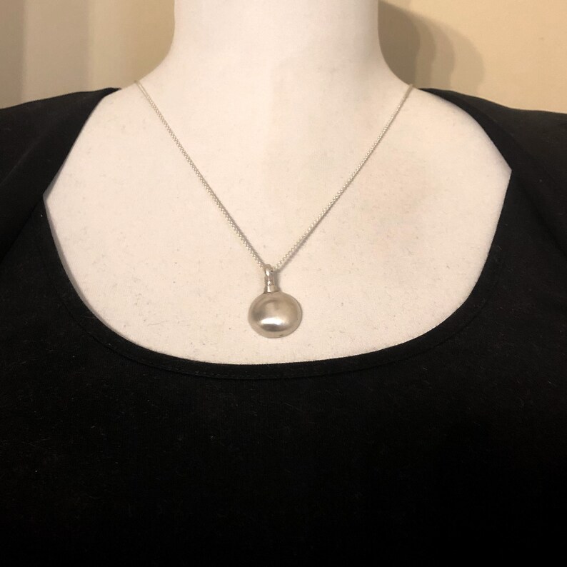 Solid Gold Circle Urn Pendant for Cremation Ashes With Flat Etsy