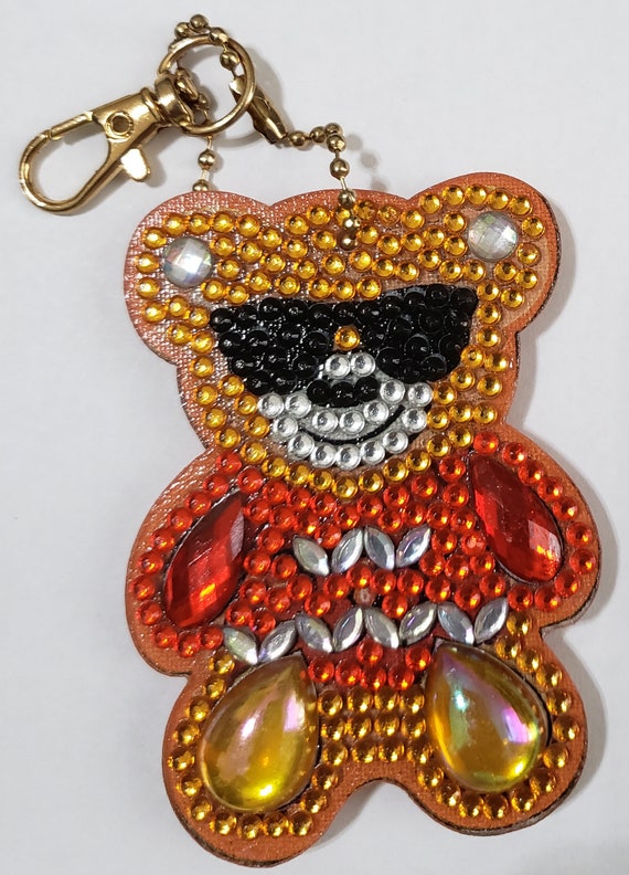 Violent Bear (8cm Keychain) – The One With The Diamond Art