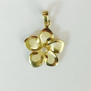 14k gold plumeria flower pendant 10mm