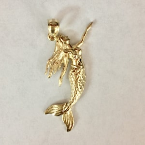 14k solid gold hawaiian mermaid pendant