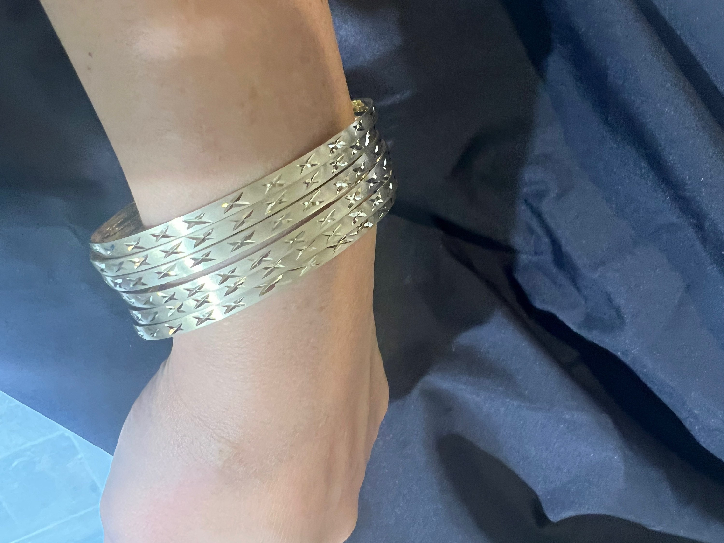 14k Yellow Gold Seven Days Diamond Cut Bangle Bracelet Size