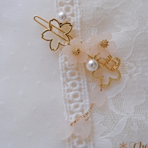 Sakura Hair Clip • Cherry Blossom Hair Accessory • Kawaii Pearl Flower Barrette • Harajuku Hair Jewelry • Wedding Bridesmaid Gift