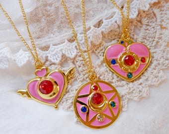 Collier inspiré de Sailor Moon • Compact Magical Girl Heart • Pendentif rose anime • Bijoux cosplay • Cadeau Kawaii pour elle