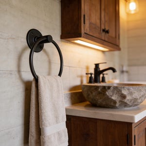 NEW !!! Industrial Towel Ring, Hand Towel Holder, Farmhouse Style, Pipe Bar Fixture, Round Towel Holder, Bathroom Decor, Kitchen Towel Ring