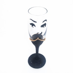 Breakfast At Tiffany&#39;s, Glitter Champagne Glasses, 30th Birthday For Her, Bridal Shower Gift Ideas, Personalized Champagne Flutes, Audrey