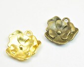 8PCs Flower Charm Floral Pendant Beads Antique Green Gold Size 18x16mm Decorative Design Metal Beads 1mm JumpRing Opening for Jewelry Making