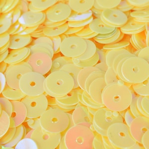 3/4/6mm Butter Yellow Iridescent Flat Sequins Round Sequins/Loose Paillettes/Wholesale Sequins Multi-Color, Loose Sequin Apparel,Shoe Decor
