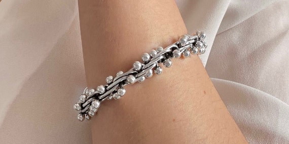 Handmade 999 Fine Silver 8 Open Petal Flower Bracelet with Toggle Clasp