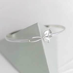 Leaf Bangle in Sterling Silver Nature Jewelry Silver Leaf Bracelet Silver Leaf Jewelry Open Leaf Bracelet Silver Leaf Bangle Flower Bangle