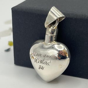 Colgante de urna en forma de corazón de plata de ley: Collar con urna para cenizas de cremación. imagen 2