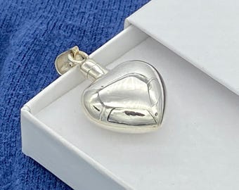 Sterling Silver Urn Jewelry Heart Shape Urn Ashes Pendant Jewellery that holds Ashes Best Cremation Jewelry UK Cremation Ashes Jewellery UK